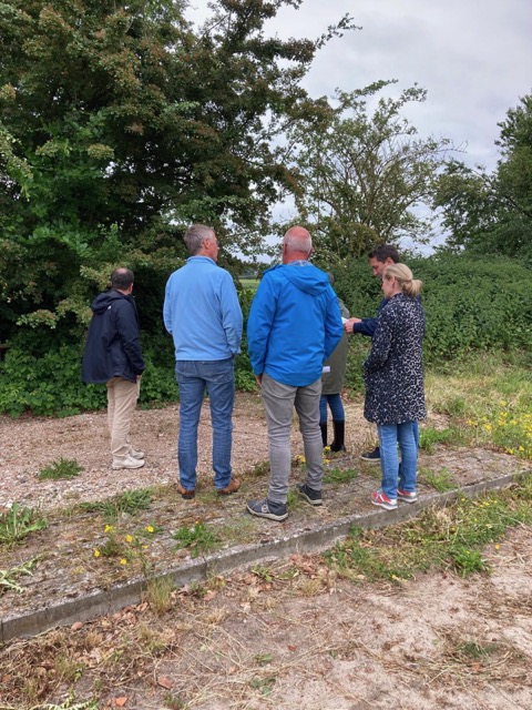 Tuinontwerpgroep aan het werk