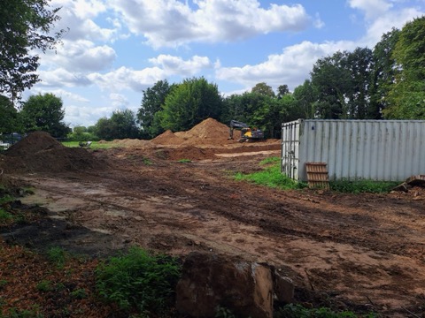 Graafmachines op terrein